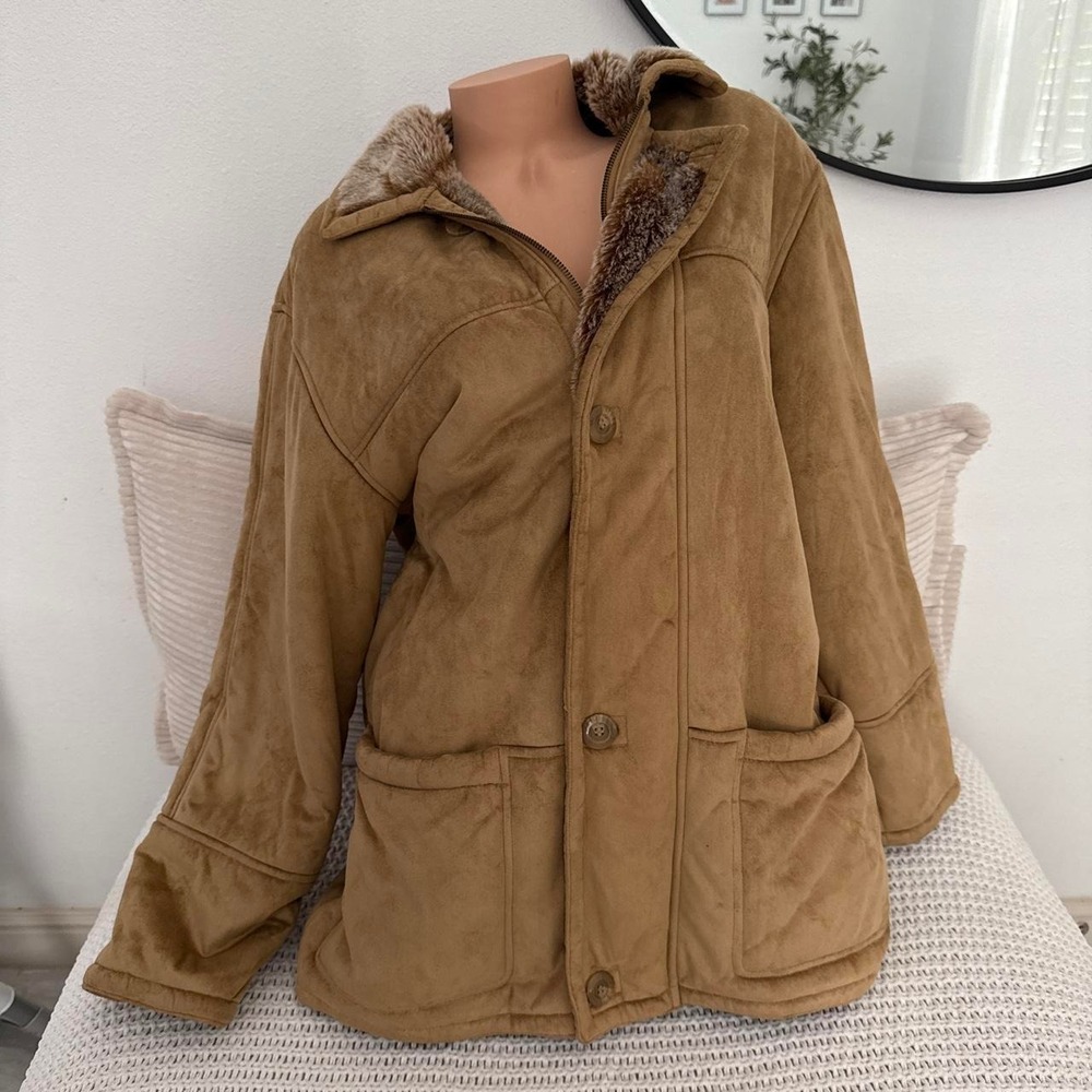 Gusto collection Vintage Tan suede jacket with fur inside